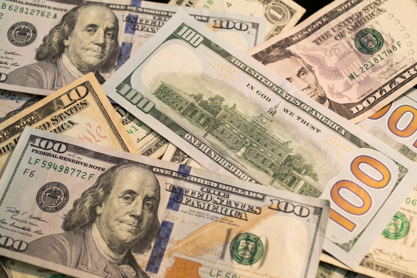 The Looming Threat: How Inflation of the US Dollar Might Trigger a Global Recession
